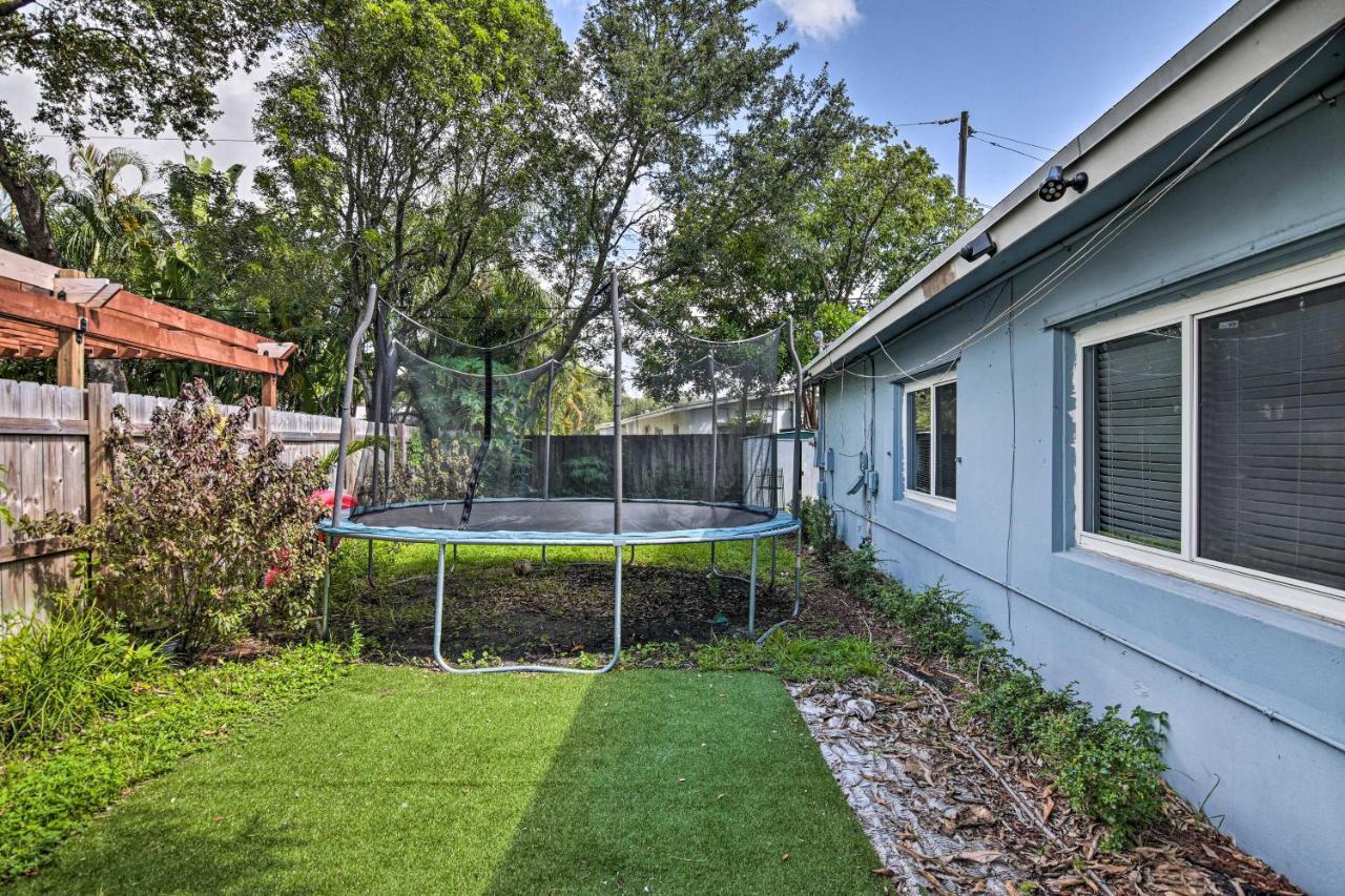 Shady And Eclectic Fort Lauderdale Dwelling With Yard! المظهر الخارجي الصورة